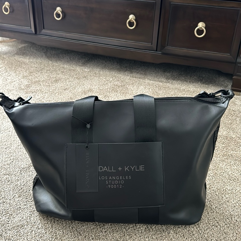 NWT Kendall & Kylie Studio Tote duffle bag 22 x 13”